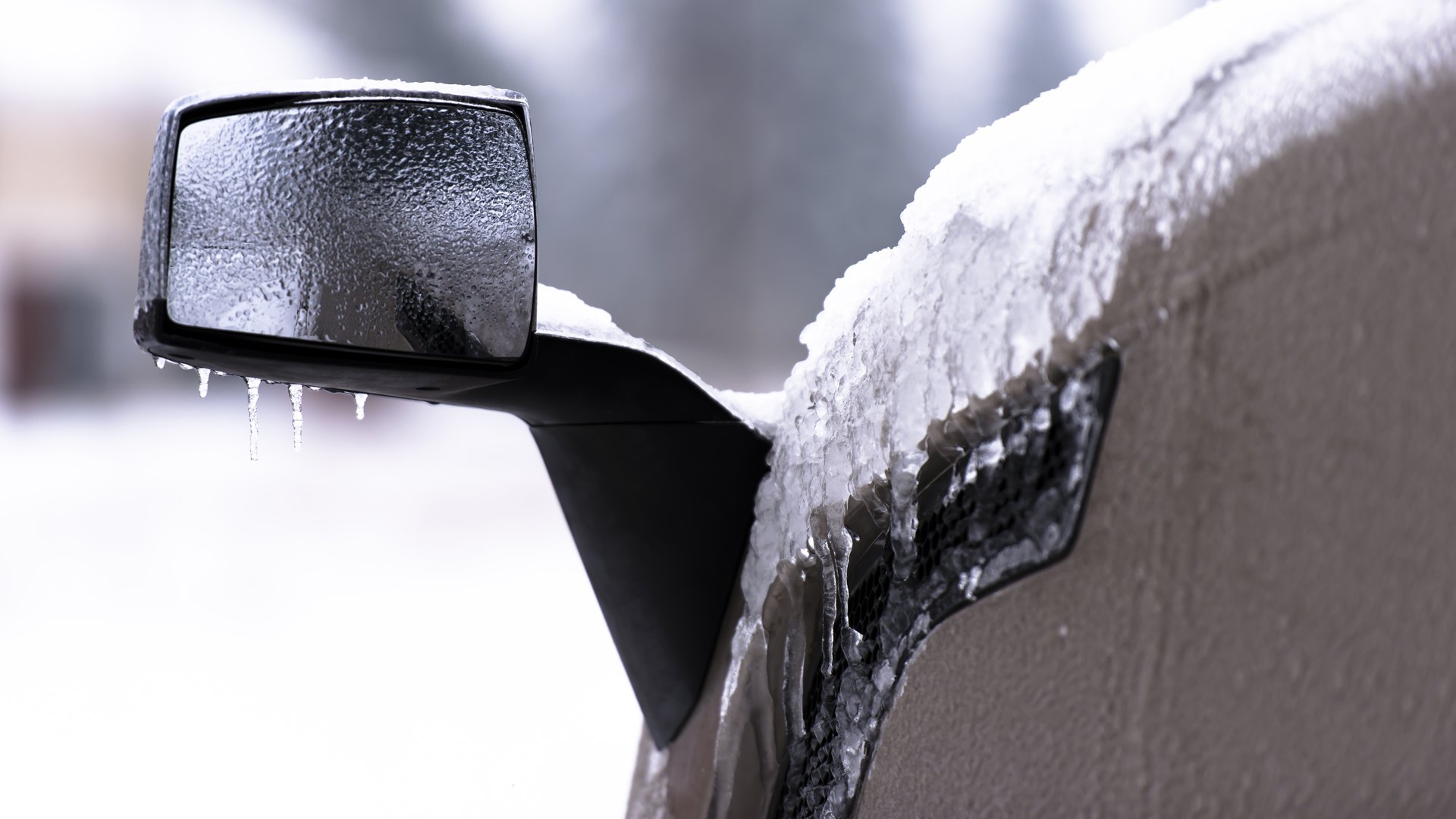 Semi Truck Winter Ice Close Up Mirror 40307086 Vitpho Dreamstime 6183e94961e44