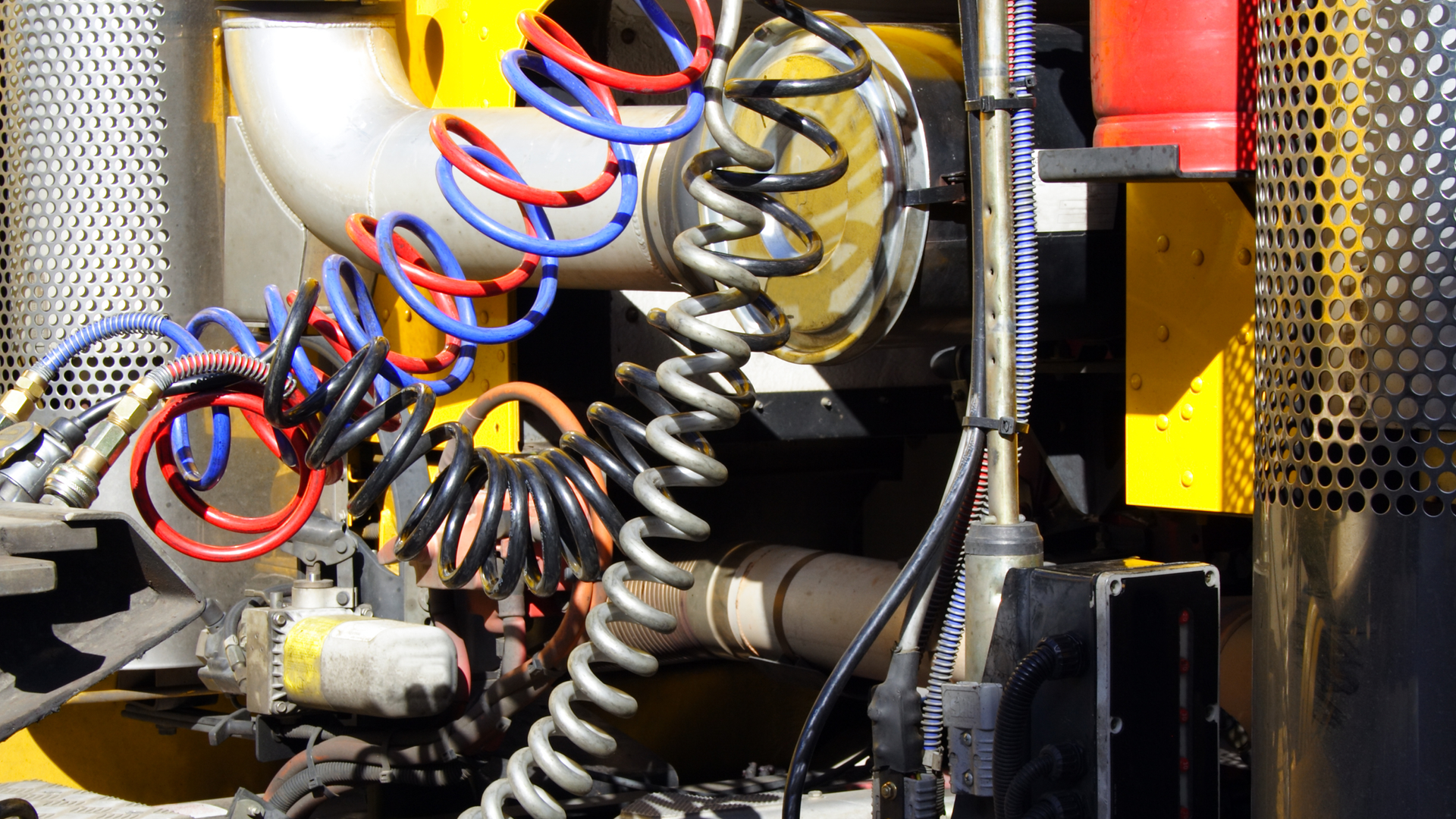 2219694 Trailer Service Cables Max Blain Dreamstime 61ae73038a8a5