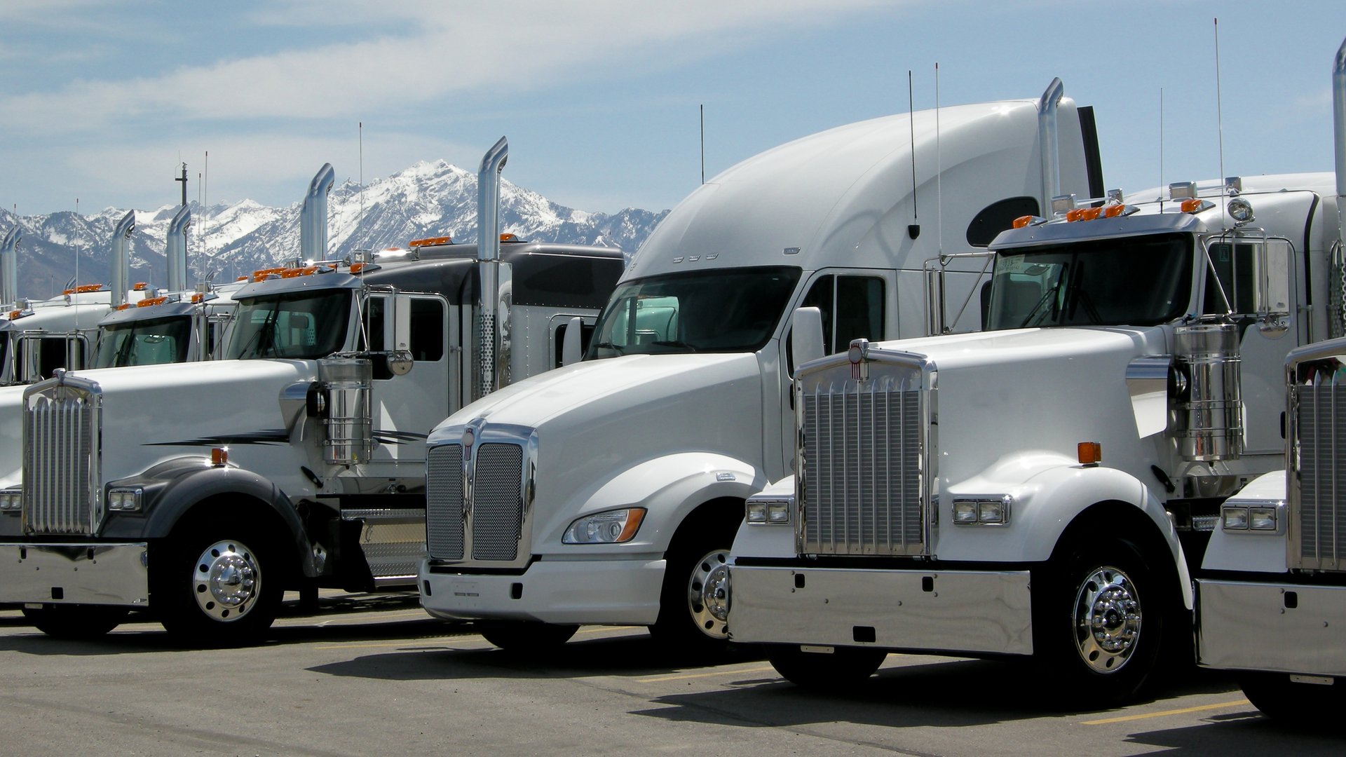 Semi Trucks Kenworth 24254058 Saltcityphotography Dreamstime 61a7eb6d53f2d 61ae2c31e6592