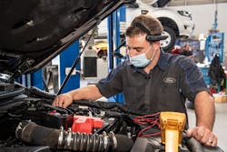 With the See What I See program, TAC specialists can start a remote AR session using TeamViewer Frontline through a pair of onsite RealWear smart glasses to share, in real time, exactly what the repair technician is looking at. With the See What I See program, TAC specialists can start a remote AR session using TeamViewer Frontline through a pair of onsite RealWear smart glasses to share, in real time, exactly what the repair technician is looking at.