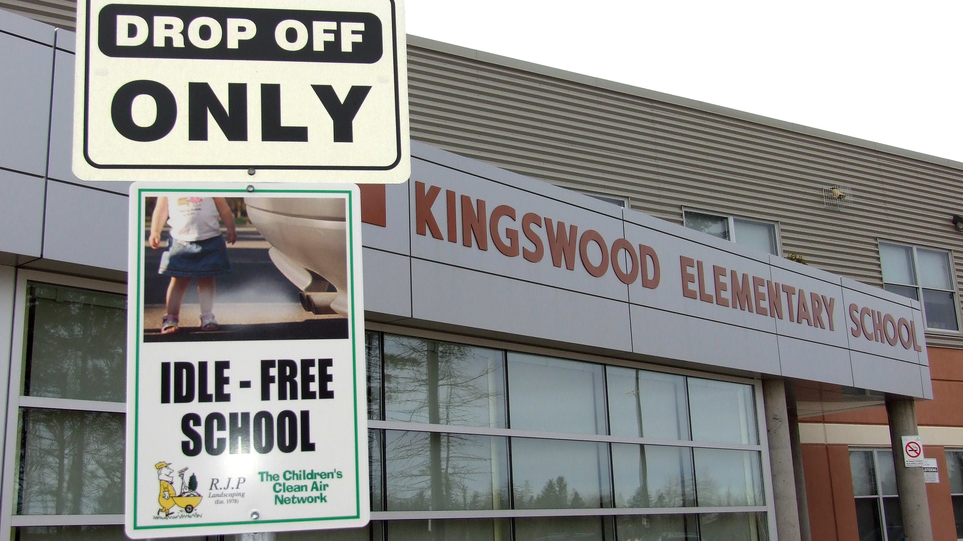 Kingswood Idle Free Signs Feb 22 2008 004 620fcc1e32f78