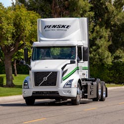 Penske Truck Leasing received two VNR Electric trucks from VTNA, expanding its Southern California fleet of battery-electric Class 8 models. Penske Truck Leasing received two VNR Electric trucks from VTNA, expanding its Southern California fleet of battery-electric Class 8 models.
