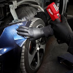 Milwaukee Tool’s M12 Color Match Light has a CRI of 98+ to help illuminate colors and imperfections. Milwaukee Tool’s M12 Color Match Light has a CRI of 98+ to help illuminate colors and imperfections.