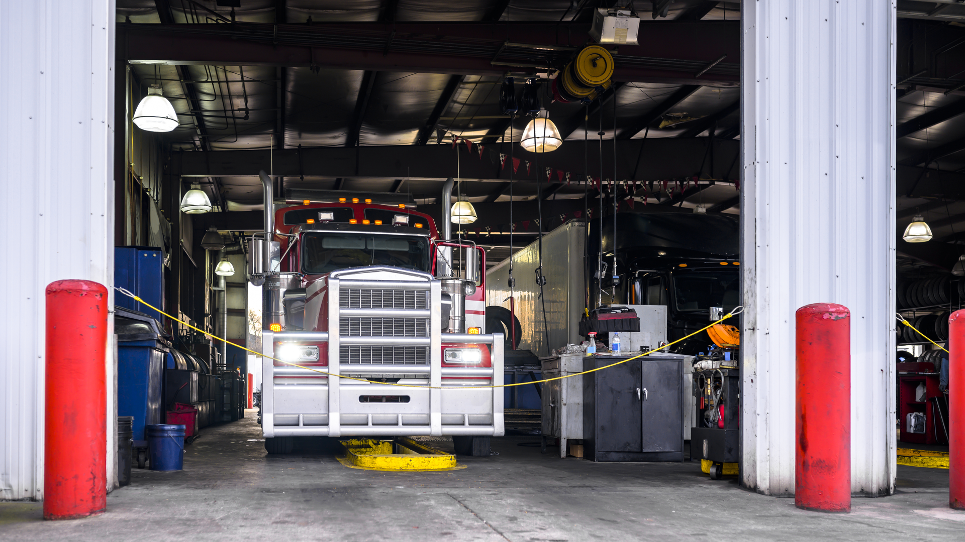 Dreamstime Truck Repair Vitpho 177079551 62815a6bbaad3 62826b0e77b1b