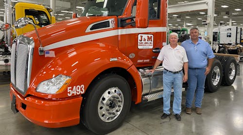 J&amp;M&apos;s VP of maintenance Billy Lollar (left) and Jeff Arledge, director of maintenance (right), help the dry-bulk hauler&apos;s assets stay on the road and run efficiently.