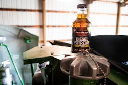 Hot Shot&rsquo;s Secret Diesel Extreme is a fully-formulated, concentrated cleaner that removes all internal diesel injector deposits. In addition, this fuel additive contains a top-tier level of cetane booster, lubricity additive, and fuel stabilizer to provide maximum performance while cleaning the fuel system.
