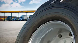 Cma Tire Loves 5eb01569eb818