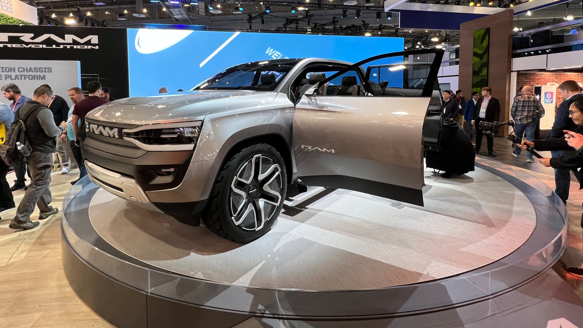 Ram 1500 Revolution BEV Concept