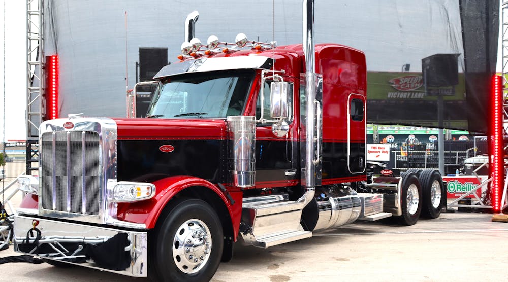 peterbilt-model-589-first-look-fleet-maintenance