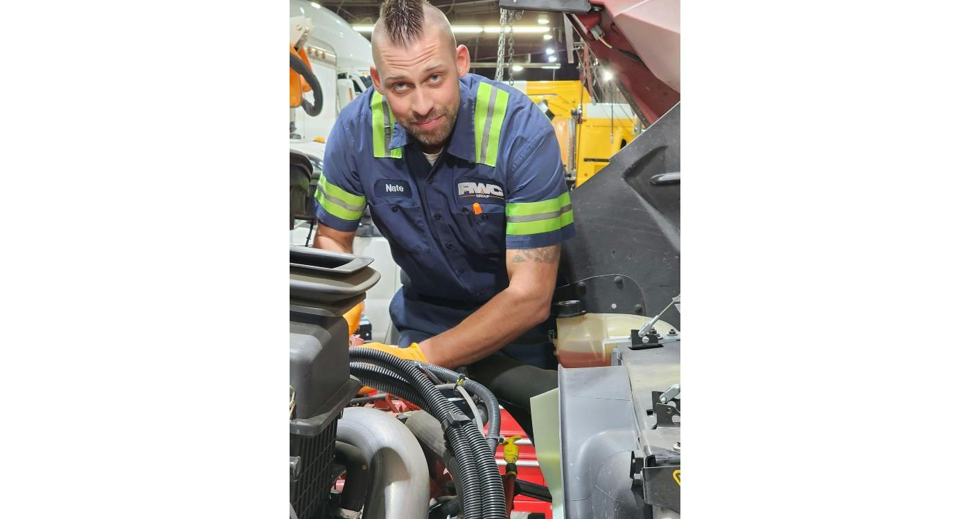 Nathan Reed Navistar Top Team Tech