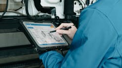 To service modern commercial vehicles, shops are finding they must invest in more diagnostic scan tools and tablets.