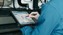 To service modern commercial vehicles, shops are finding they must invest in more diagnostic scan tools and tablets. To service modern commercial vehicles, shops are finding they must invest in more diagnostic scan tools and tablets.