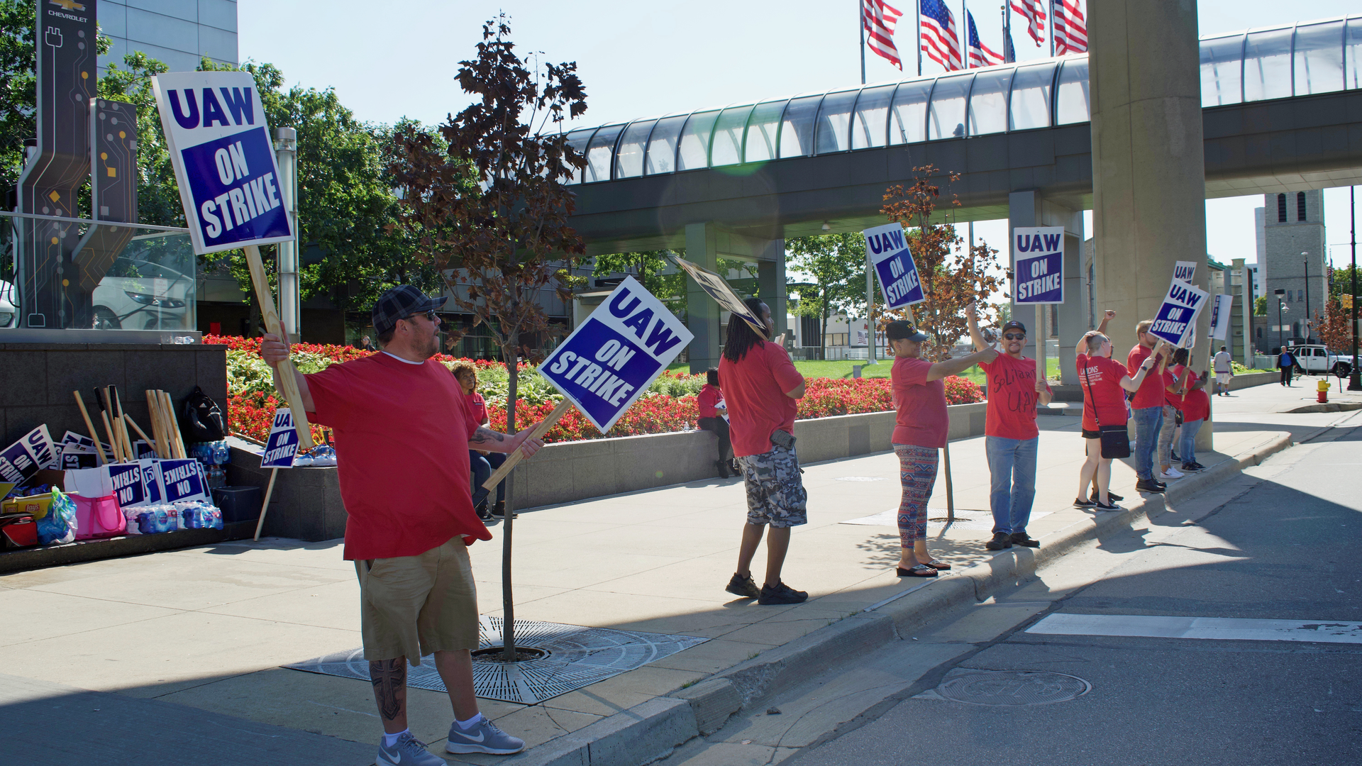 Vehicle suppliers employ over 900,000 workers, over six times more than the 146,000 UAW Detroit Three autoworkers, according to MEMA.