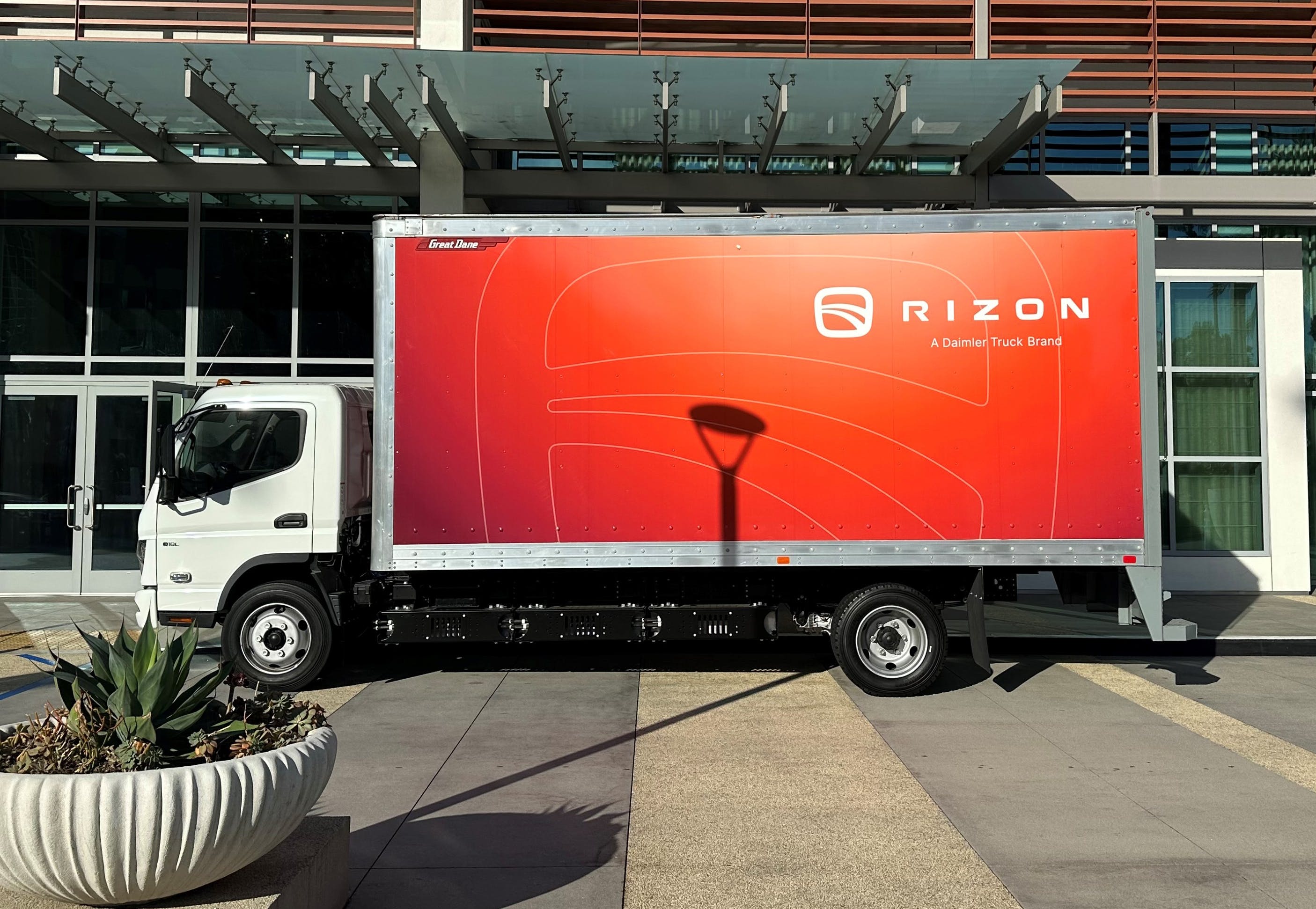RIZON EV box truck