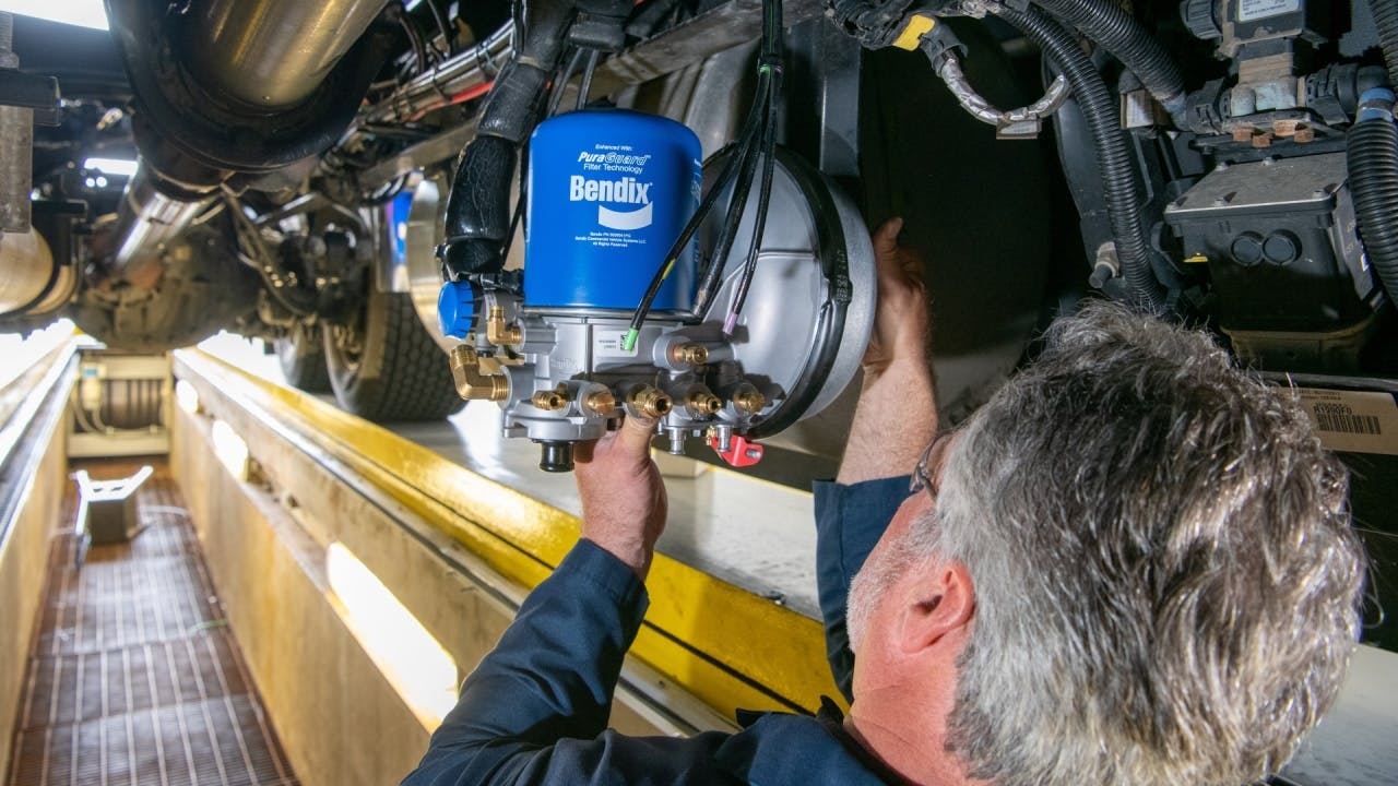 bendixtechworksontruck