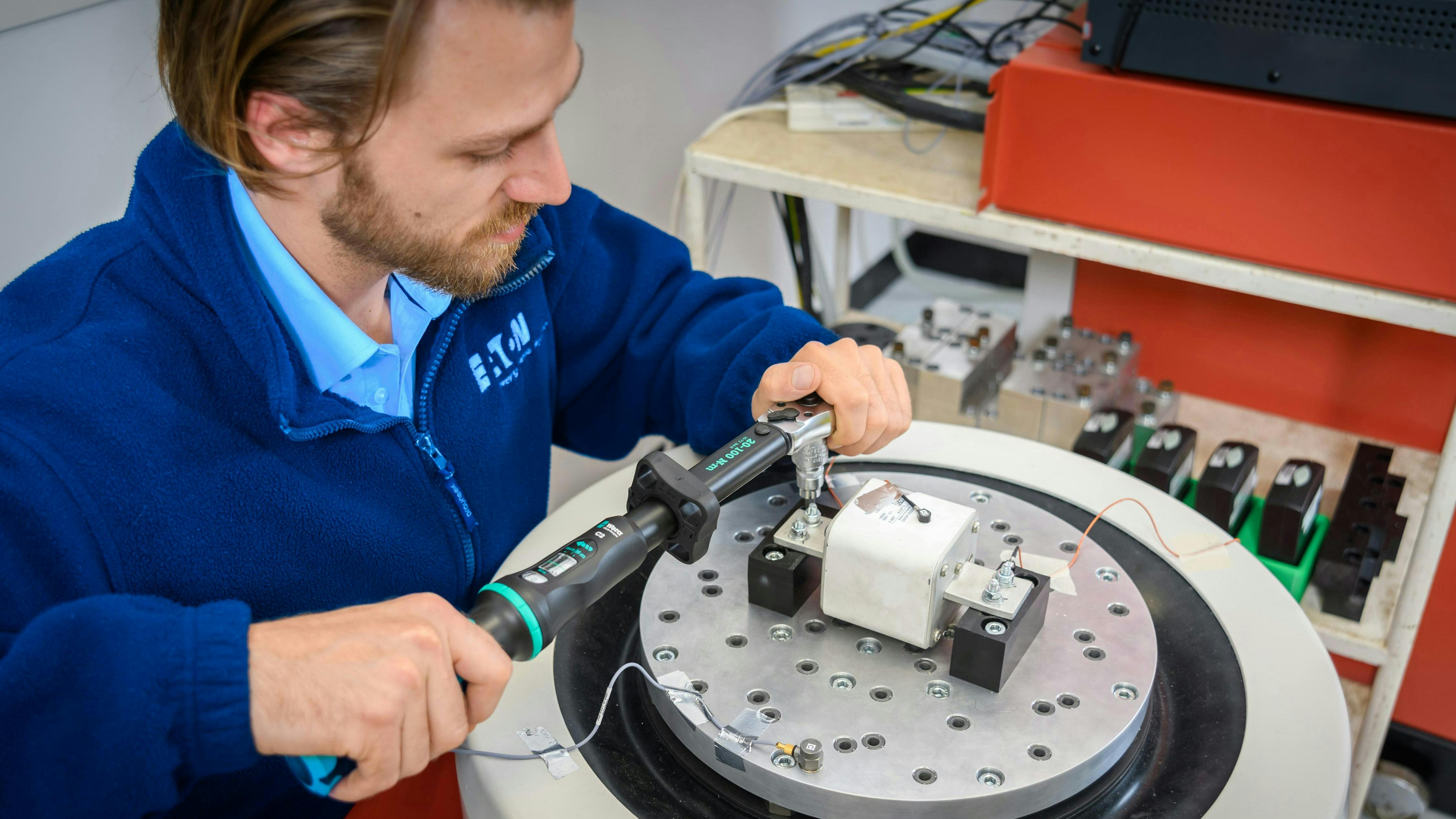 664cf201f4014215400940d4 Ev Fuses Image Eaton