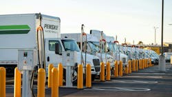 Penske Truck Leasing joins Powering America’s Commercial Transportation as charter member Penske Truck Leasing joins Powering America’s Commercial Transportation as charter member