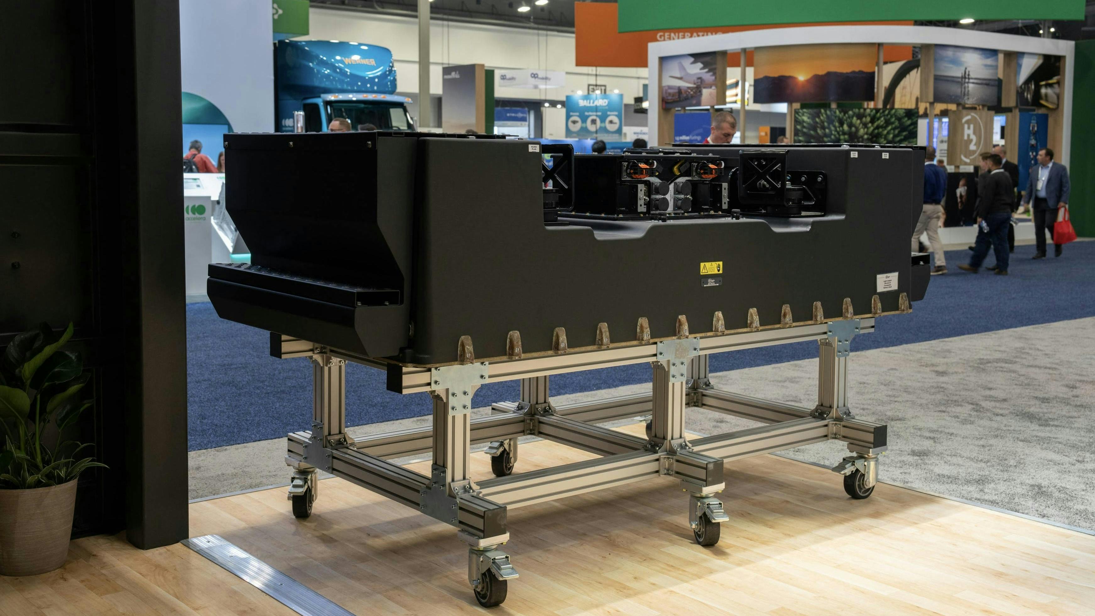 6654a411e7e71a47720287df Hexagon20purus20battery20pack