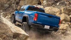 A tire label that does not accurately reflect the installed tires may result in the installation of incorrectly sized tires. In addition, the TPMS may not warn the driver of a drop in tire pressure. Both of these scenarios can increase the risk of a crash. A tire label that does not accurately reflect the installed tires may result in the installation of incorrectly sized tires. In addition, the TPMS may not warn the driver of a drop in tire pressure. Both of these scenarios can increase the risk of a crash.