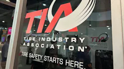 tia_glass_door