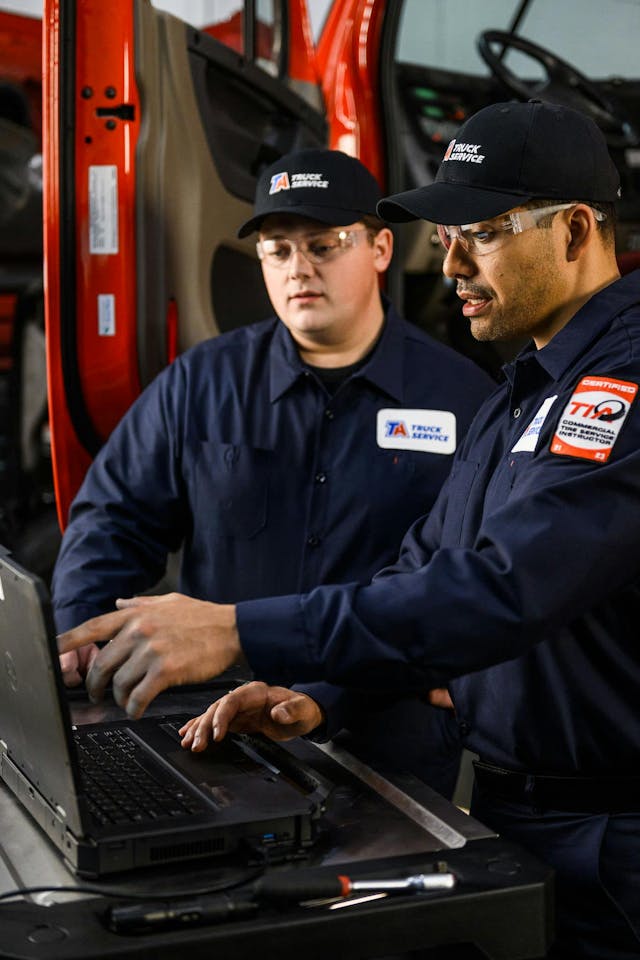 With a versatile, comprehensive tool, techs can diagnose and fix vehicles without switching between multiple tools, reducing downtime and improving service efficiency. With a versatile, comprehensive tool, techs can diagnose and fix vehicles without switching between multiple tools, reducing downtime and improving service efficiency.