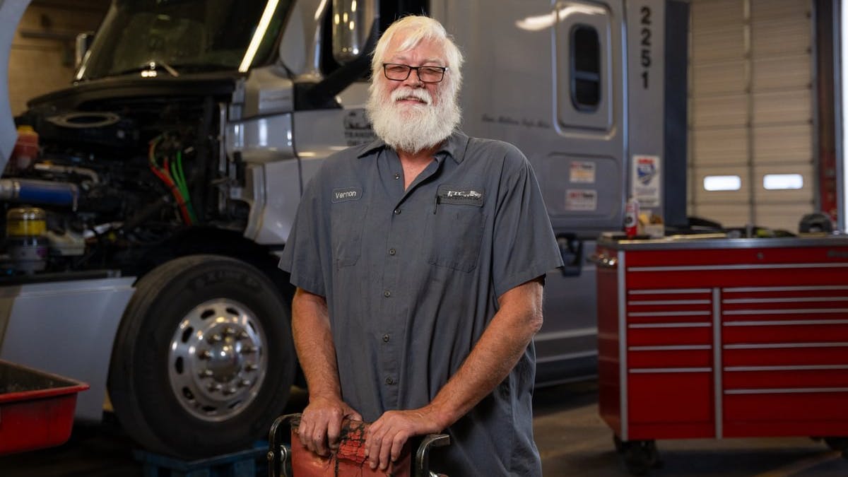 67449a4258eb5267ffecbce4 A4207339 258868ftct Vernon Medium