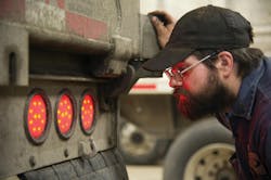 vehicleinspection_maintenance_lights_d3s9070 vehicleinspection_maintenance_lights_d3s9070