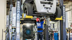 bendpak_pcl18_lift_with_co