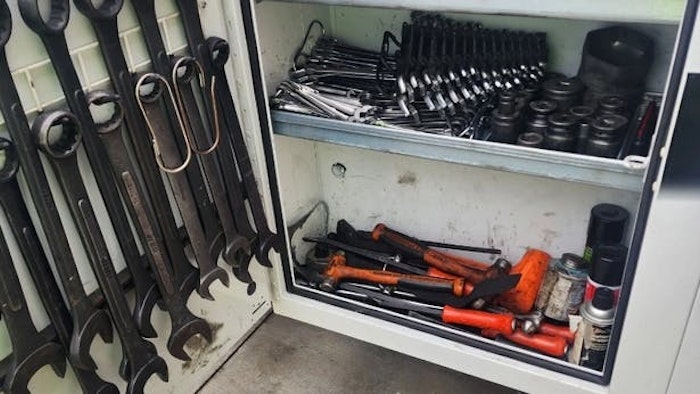 67e4592e37aa3896912d59d1 Sheldon Tool Truck