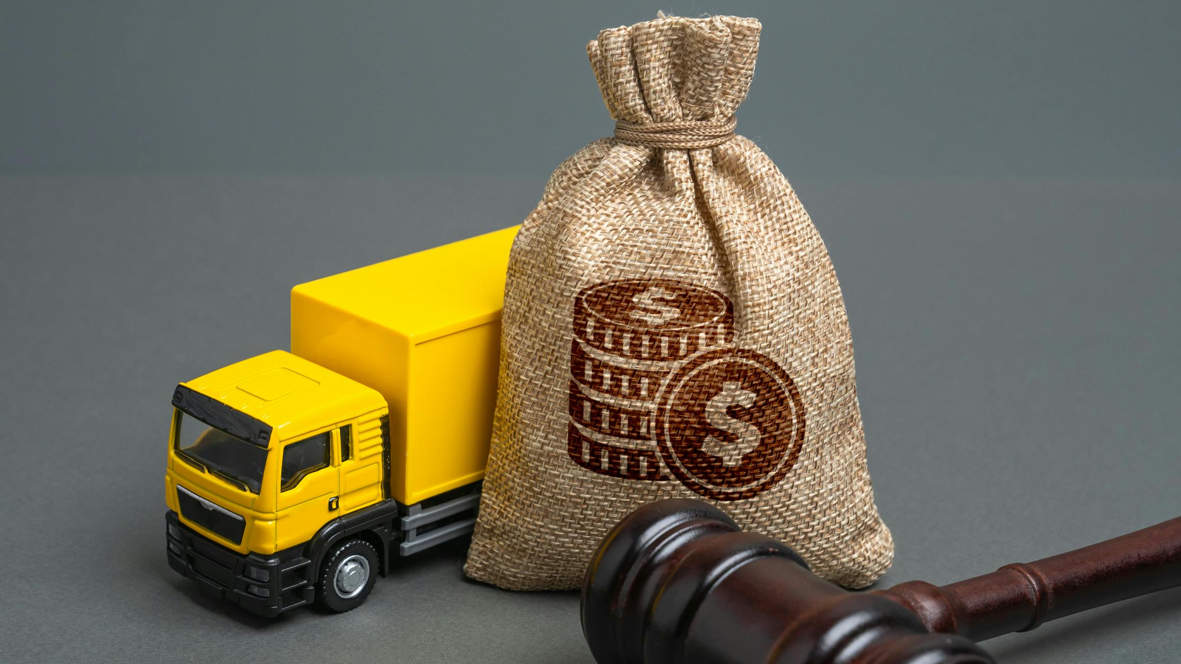 dreamstime_xl_351251383