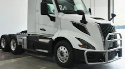 Ex-Guard Volvo VNL