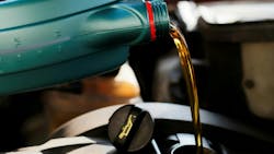 engine-oil-dreamstime-66780306 engine-oil-dreamstime-66780306