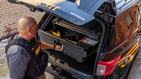 decked25_piu_lifestyle_mw_4m9a3460