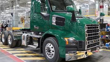 69665110963d7b2f210a40ef Download 4