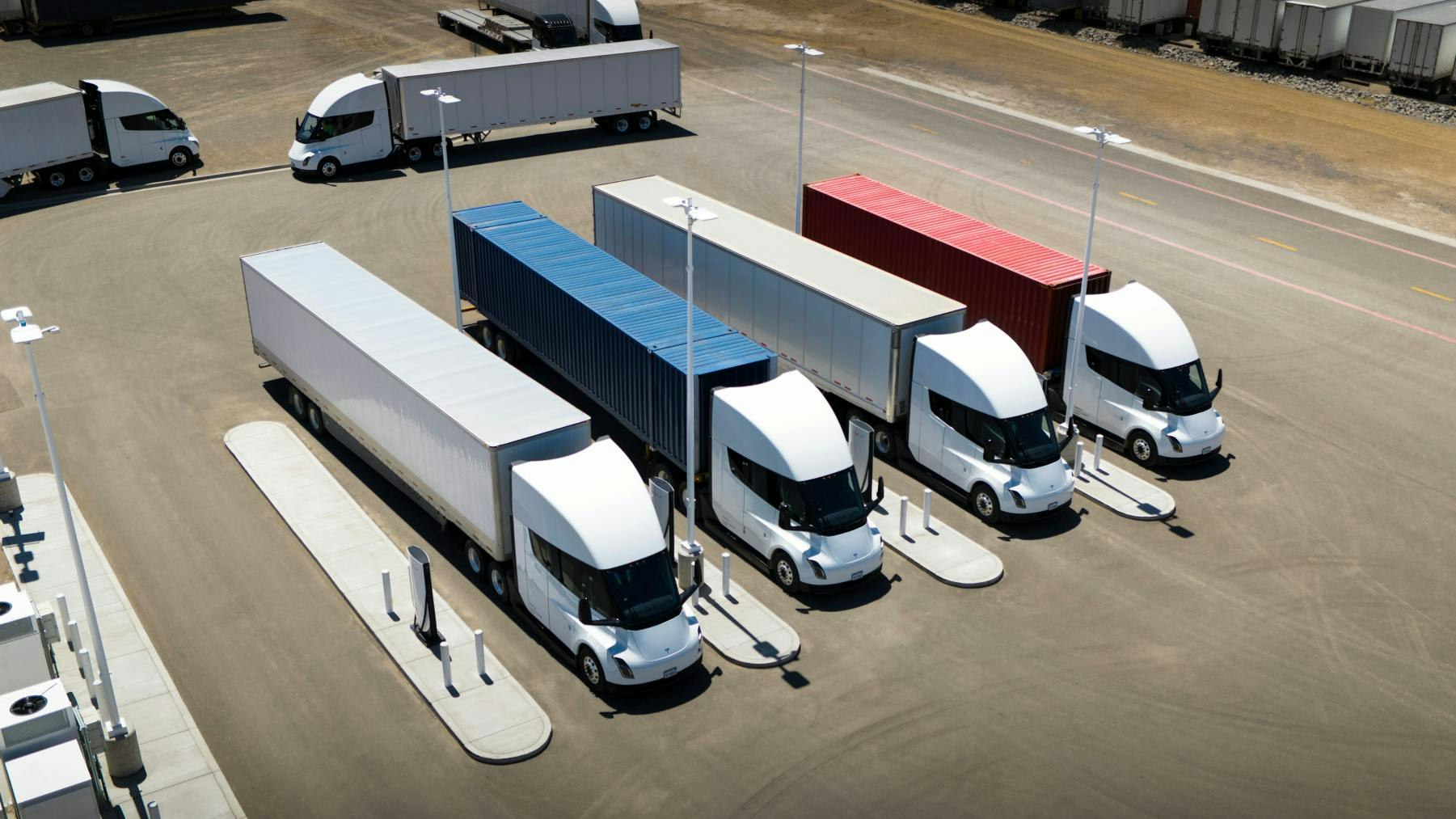 69931ce2f49e22ecef09179d 1920 Pilottesla