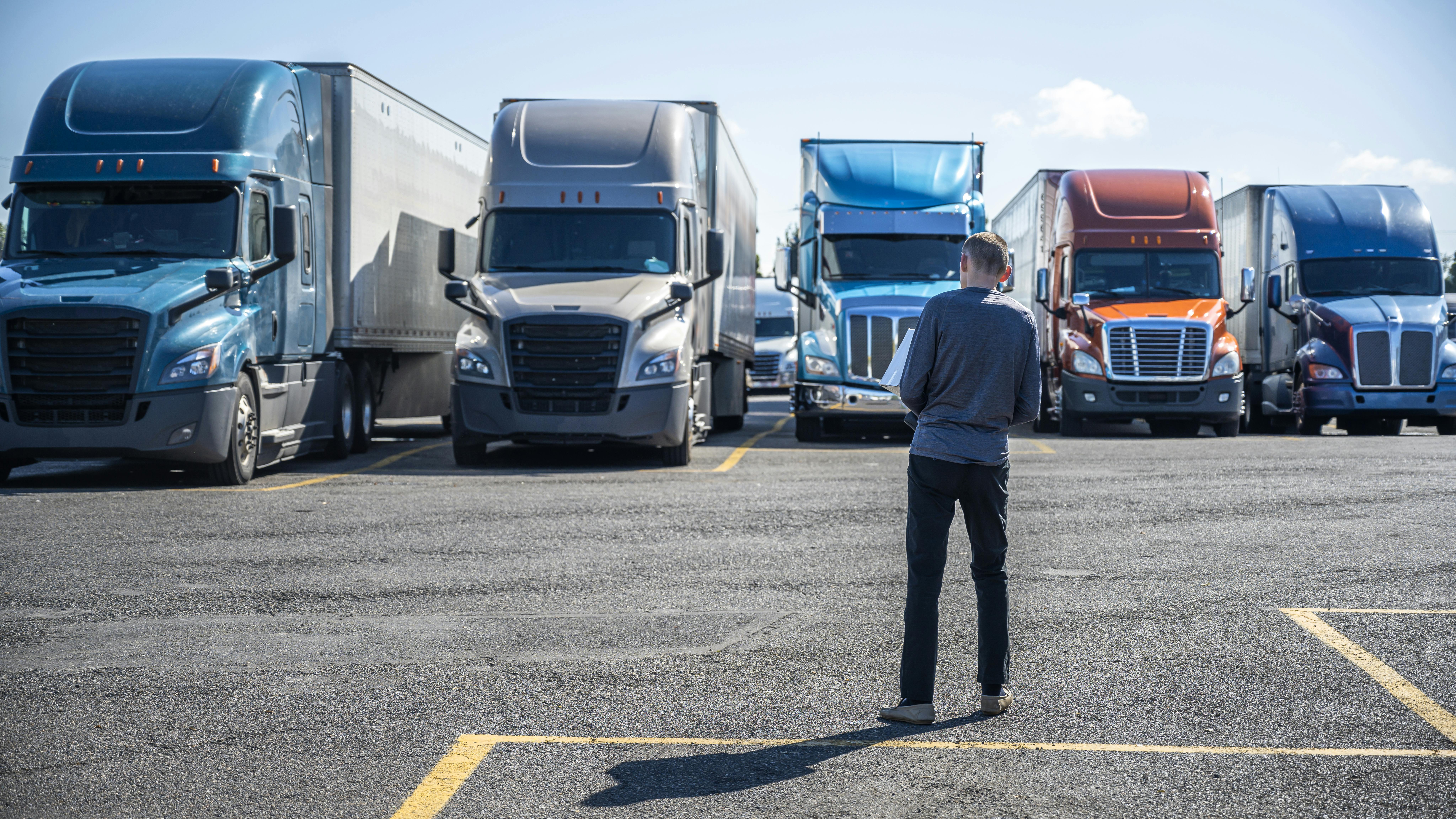truck procurement dreamstime_xxl_182785528
