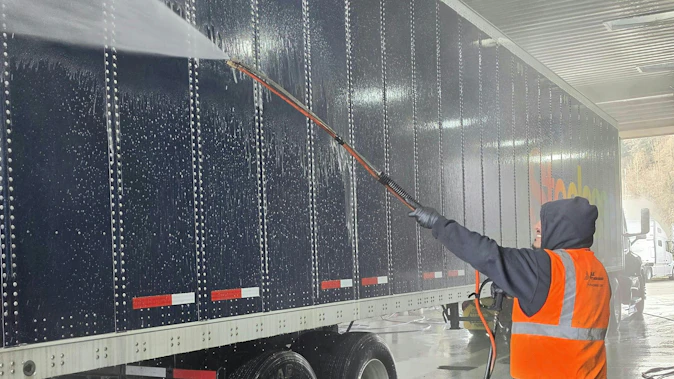 6a105f3d1a6ada3fa3ea615d 69d920f66cb58631aadda44ejle Truck Wash 1