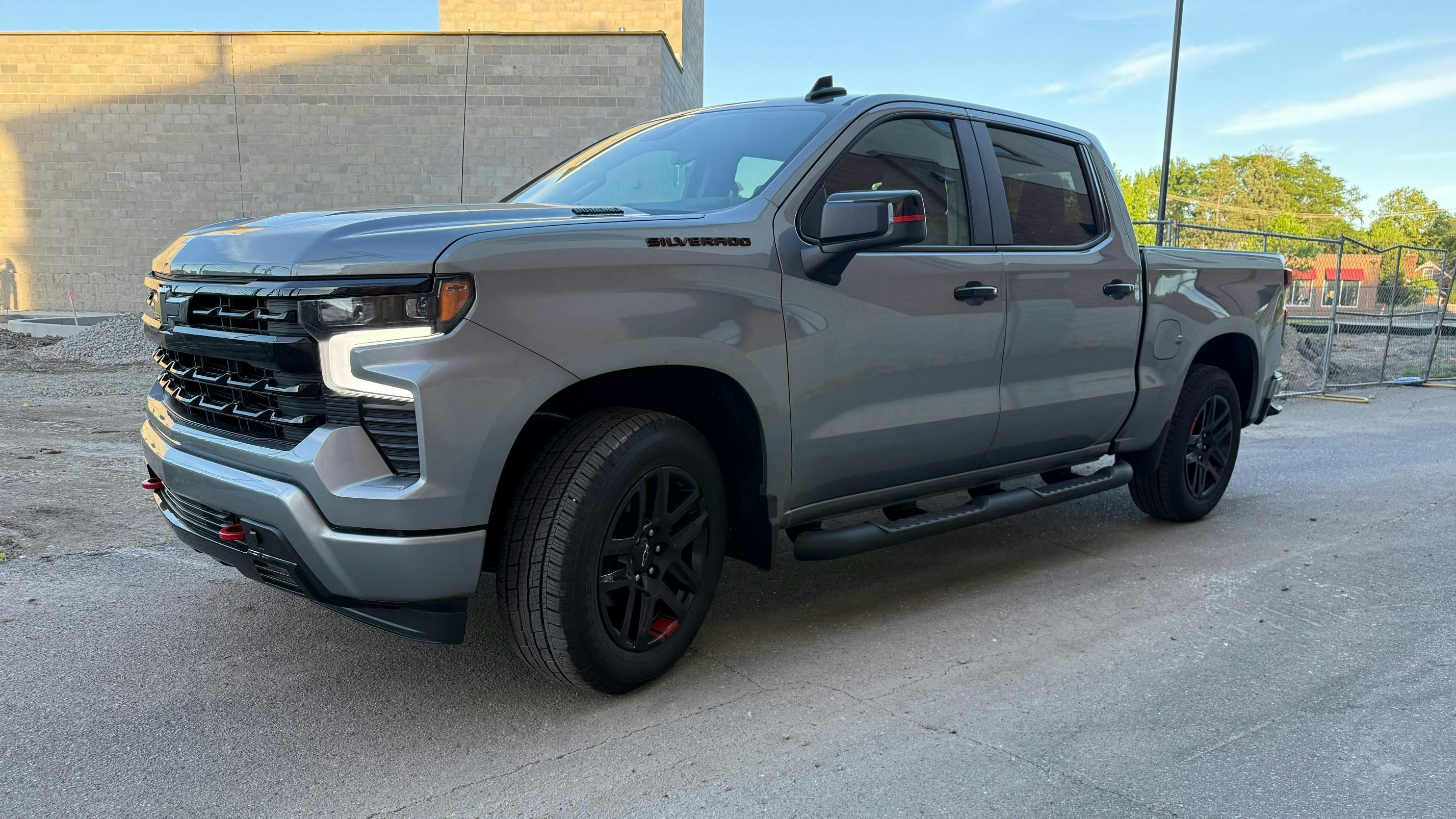 jade-chevy_silverado_2026_rst_duramax