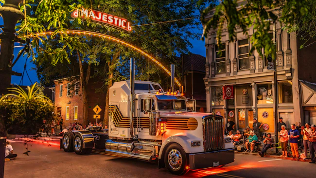 James Bond - Kenworth 007 Limited Edition W900