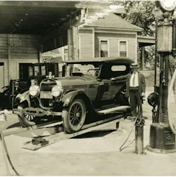 Peter Lunati shows off his hydraulic lift.