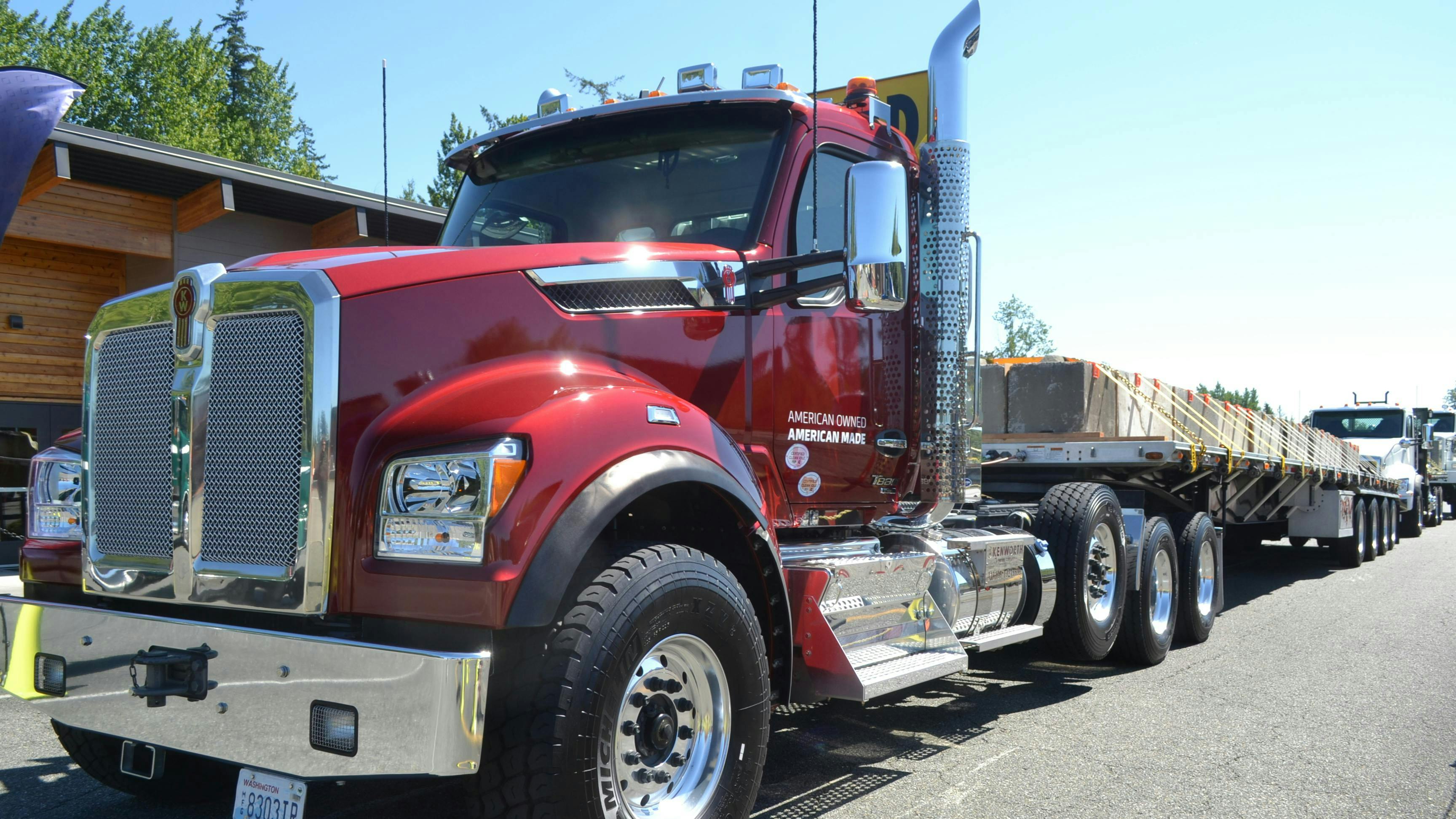 Kenworth showcases severe-duty truck durability, T880E BEV, and safety technology