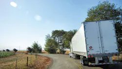 Great Dane Champion models’ incorrect plate in coupler may cause trailer to detach
